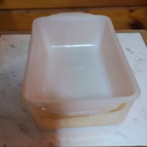 Fire King White Glassware Baking Dish (111)